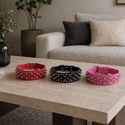 Collier Chien à pointes trois couleurs noir rouge et rose