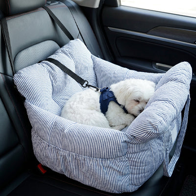 siège auto chien avec ceinture de securité conforable motif marin